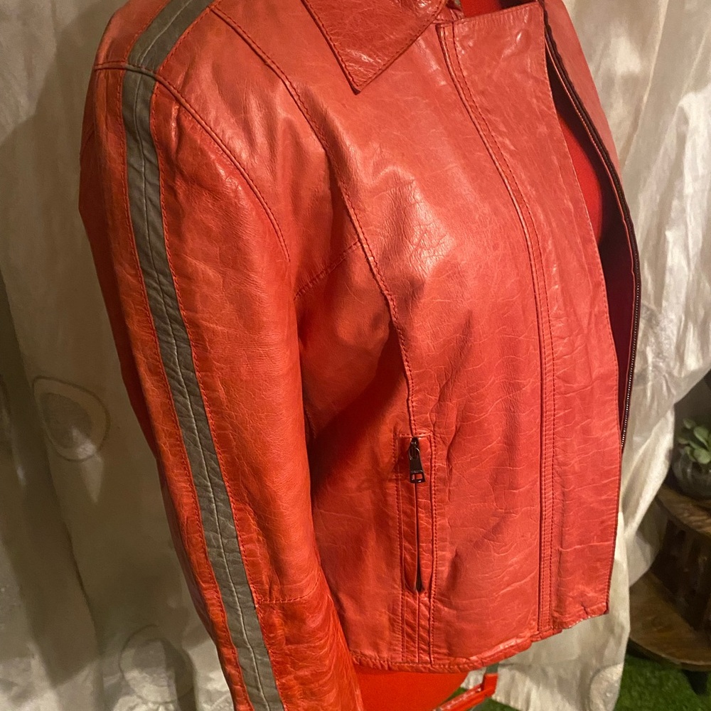 Marc Cain Women's long sleeved coral red Leather Jacket. Size N3. 100% Leather.